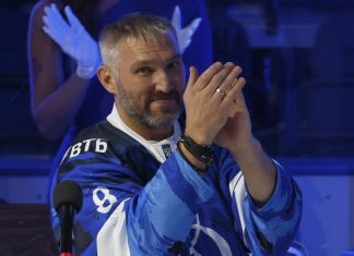 Губерниев высказался о перспективах Дзюбы и Овечкина Губерниев высказался о перспективах Дзюбы и Овечкина