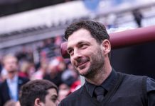 Шварц обсуждает контракт с «Динамо» Шварц обсуждает контракт с «Динамо»