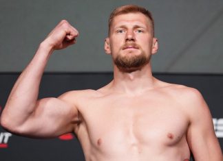 Боец UFC Пуляев оценил шансы Волкова на титульный бой Боец UFC Пуляев оценил шансы Волкова на титульный бой