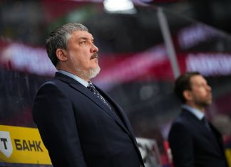 Сергей Савельев выбрал лучшего тренера сезона КХЛ Сергей Савельев выбрал лучшего тренера сезона КХЛ
