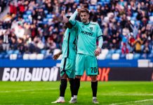 «Локомотив», «Балтика» и «Рубин» интересуются защитником «Пари НН» Шнапцевым «Локомотив», «Балтика» и «Рубин» интересуются защитником «Пари НН» Шнапцевым