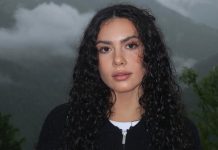 Лала Крамаренко очаровала поклонников фото в красном платье Лала Крамаренко очаровала поклонников фото в красном платье