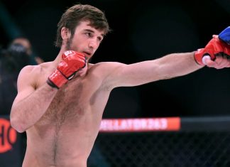 Магомедшарипов одержал победу удушающим приёмом в PFL Магомедшарипов одержал победу удушающим приёмом в PFL