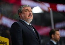 «Ак Барс» и «Нефтяник» обменялись правами на Каримова и Крутова «Ак Барс» и «Нефтяник» обменялись правами на Каримова и Крутова
