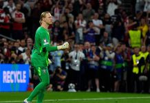 Карпин поздравил Сафонова с победой в Лиге чемпионов Карпин поздравил Сафонова с победой в Лиге чемпионов