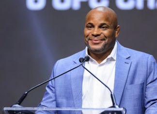 Кормье уверен: Царукян достоин следующего титульного боя в UFC Кормье уверен: Царукян достоин следующего титульного боя в UFC