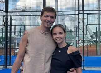 Дина Аверина официально подтвердила беременность на премии МУЗ-ТВ Дина Аверина официально подтвердила беременность на премии МУЗ-ТВ