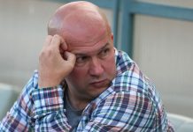 «Крылья Советов» продлили контракт с тренером Булатовым «Крылья Советов» продлили контракт с тренером Булатовым