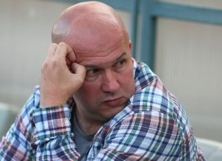 «Крылья Советов» продлили контракт с тренером Булатовым «Крылья Советов» продлили контракт с тренером Булатовым