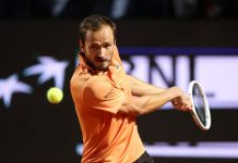 Медведев и Чилич возобновят борьбу в 1/4 финала турнира ATP-250 в Хертогенбосхе Медведев и Чилич возобновят борьбу в 1/4 финала турнира ATP-250 в Хертогенбосхе