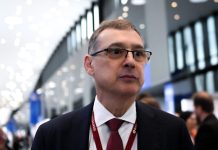 Мамедов высказался о возвращении флага и гимна российским фехтовальщикам Мамедов высказался о возвращении флага и гимна российским фехтовальщикам