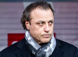 «Урал» продолжает переговоры по назначению Гусева «Урал» продолжает переговоры по назначению Гусева