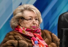 Тарасова назвала Петросян и Гуменника главными фигуристами России Тарасова назвала Петросян и Гуменника главными фигуристами России