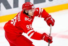 «Амур» арендует на сезон нападающего «Спартака» Максима Кровякова «Амур» арендует на сезон нападающего «Спартака» Максима Кровякова