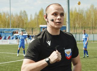 Александр Маюн — главный судья матча КАМАЗ — НН Александр Маюн — главный судья матча КАМАЗ — НН