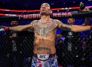 Макгрегор проиграл Холлоуэю в первом бою после возвращения в UFC Макгрегор проиграл Холлоуэю в первом бою после возвращения в UFC