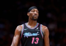 Адебайо встретился с Тайсоном на матче WNBA Адебайо встретился с Тайсоном на матче WNBA