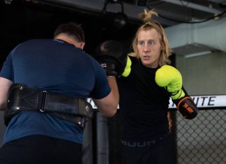 Пимблетт завершает подготовку к бою на UFC 329 Пимблетт завершает подготовку к бою на UFC 329