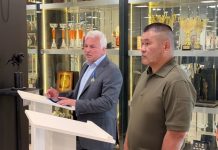 В «Лужниках» передали экспонаты для Музея самбо В «Лужниках» передали экспонаты для Музея самбо
