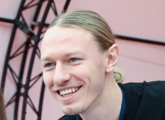 Матвей Сафонов сделал первый удар в финале Медиалиги Матвей Сафонов сделал первый удар в финале Медиалиги