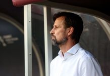 Семак не стал оценивать фол на Барриосе Семак не стал оценивать фол на Барриосе