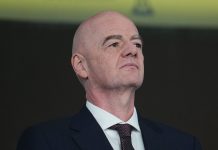 Джанни Инфантино мог увеличить зарплату в десять раз Джанни Инфантино мог увеличить зарплату в десять раз