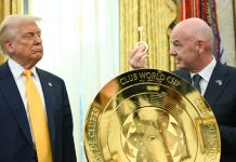 Инфантино попросит администрацию Трампа помочь сохранить пост главы ФИФА Инфантино попросит администрацию Трампа помочь сохранить пост главы ФИФА