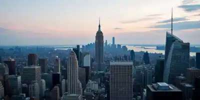 План заморозки арендной платы от Мамдани вызывает падение REITs, связанных с Нью-Йорком