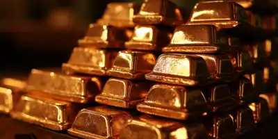 Медь достигла рекорда и приблизилась к 12000 долларов за тонну