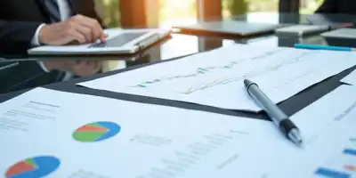 2025 год Скотта Бессента: поддержка Пауэлла, помощь Аргентине и дефицит