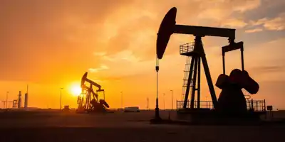Крупные нефтяные компании сохраняют планы добычи перед решением OPEC+