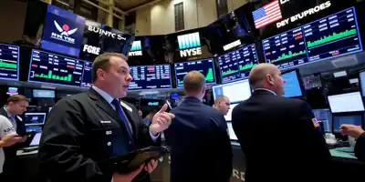 Американские акции падают на фоне опасений по поводу политики ФРС