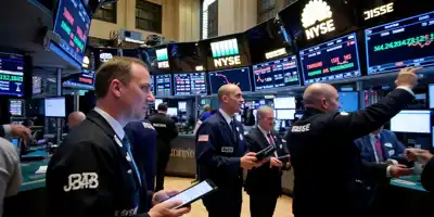 Волл-стрит демонстрирует единый оптимизм по поводу 2026 года: это вызывает вопросы