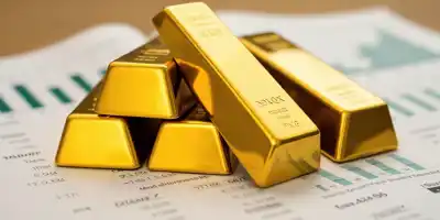 Золото сохраняет прирост на ожиданиях снижения ставок ФРС США