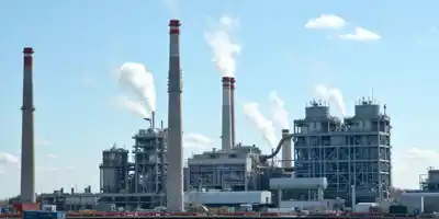 Рост прибыли китайских промышленных предприятий ускорился на фоне снижения дефляции