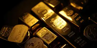 Динамика цен на золото на фоне заявлений Трампа об отмене пошлин