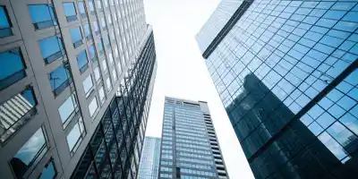 Повышение ставок толкает региональные банки Японии к слияниям для выживания