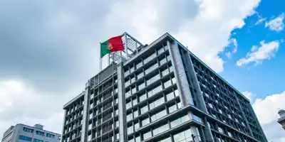 Португалия готовится к замене главы Центрального банка Марио Сентено