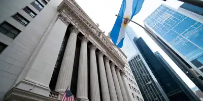 Аргентина подтверждает поддержку песо со стороны Казначейства США