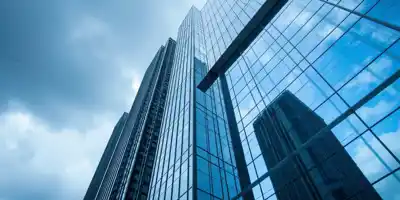 Крупнейшая партия Швейцарии поддерживает компромисс по капиталу UBS