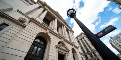 Банк Англии оставил ставку на 3,75% годовых
