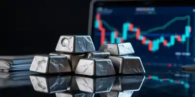 Цена платины на бирже превысила 1900 долларов за унцию