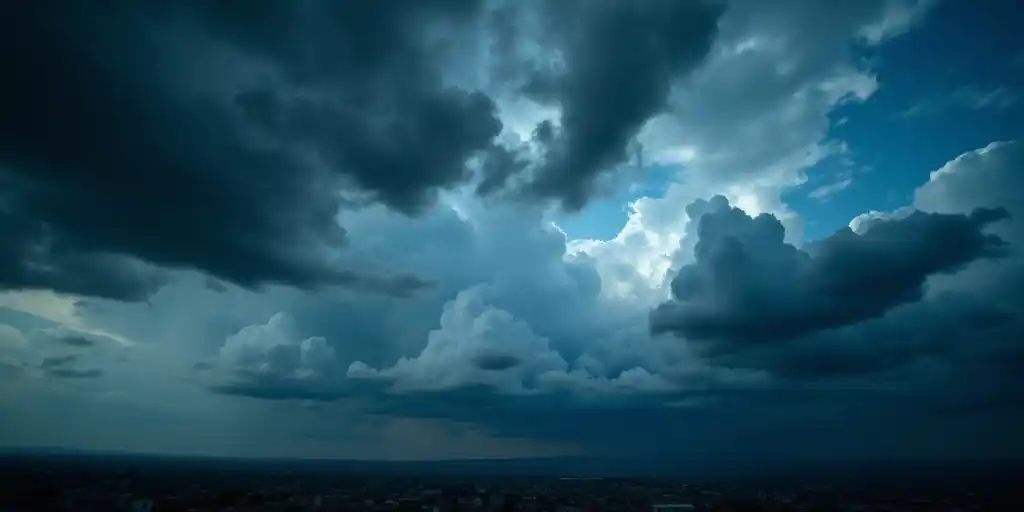 Риски коррекции на американском рынке в контексте сезонных тенденций и регуляторных вызовов