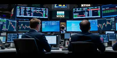 Уолл-стрит пытается восстановиться после пятничного снижения