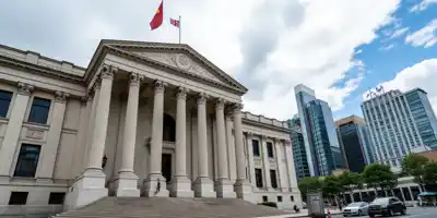 Банк Англии сохранил ключевую ставку на уровне 4,25%