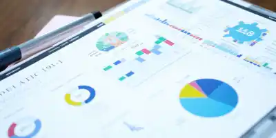 Рынок Уолл-Стрит в первом полугодии: диверсификация как ключ к успеху