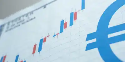 Курс чешской кроны достиг годового максимума на фоне роста промышленного сектора
