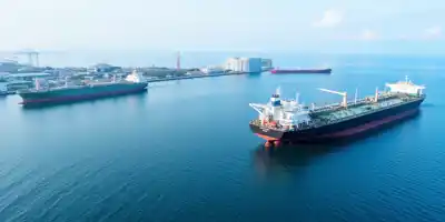 Экспорт саудовской нефти в Китай вырос после снижения цен до пятилетнего минимума