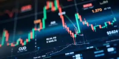 Трейдеры усилили ставки против доллара перед новостью о Варше