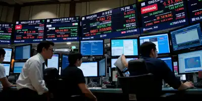 Инвесторы из Китая продали акции Гонконга рекордными темпами